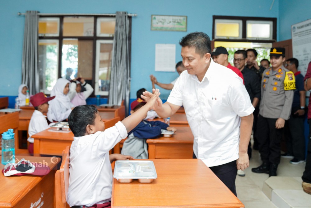 PT Timah Dumung Program Makan Bergizi di Bumi Laskar Pelangi