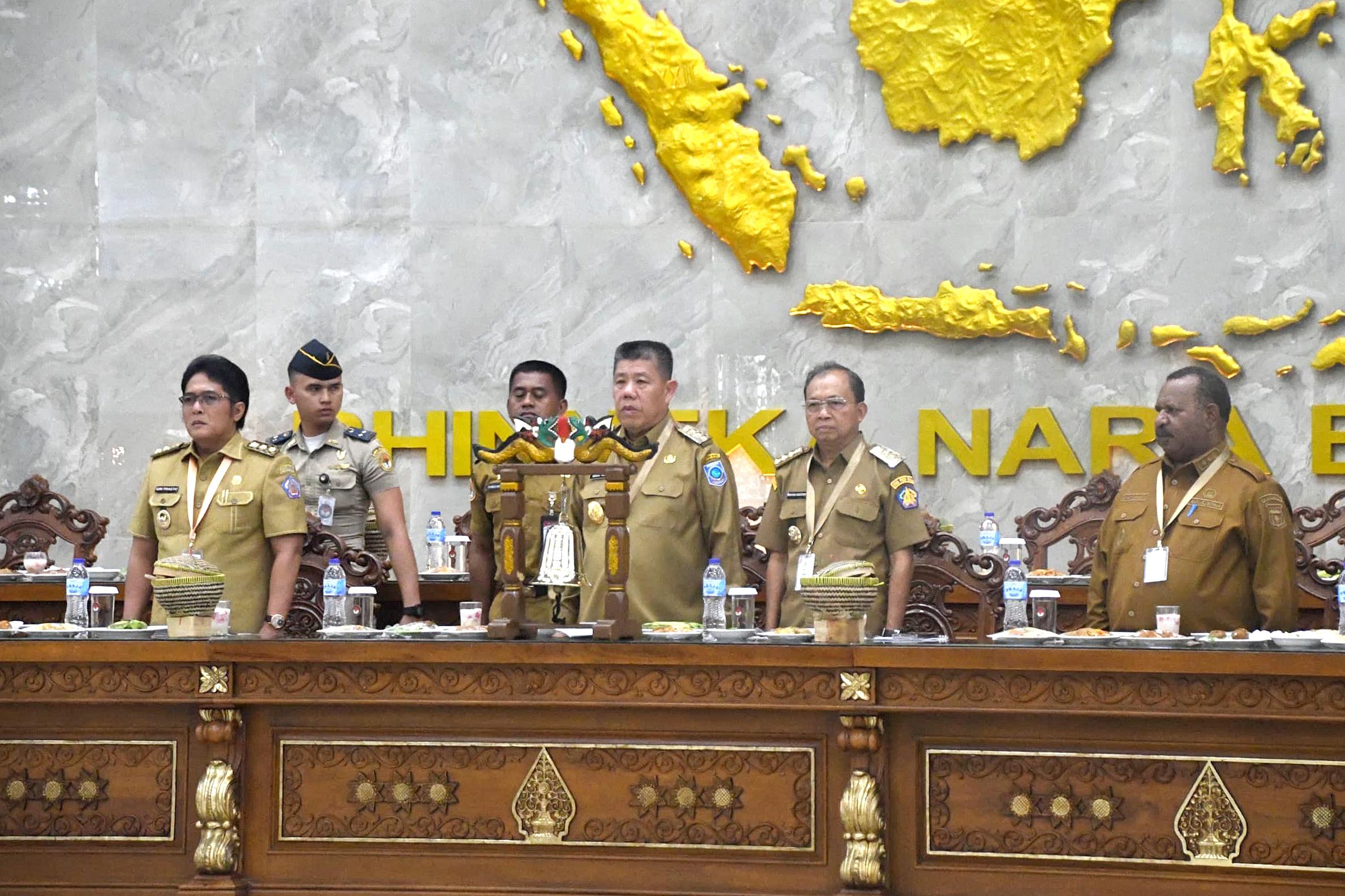 Gubernur Hidayat Arsani Pimpin Prosesi Kedisiplinan di Retret Kepala Daerah