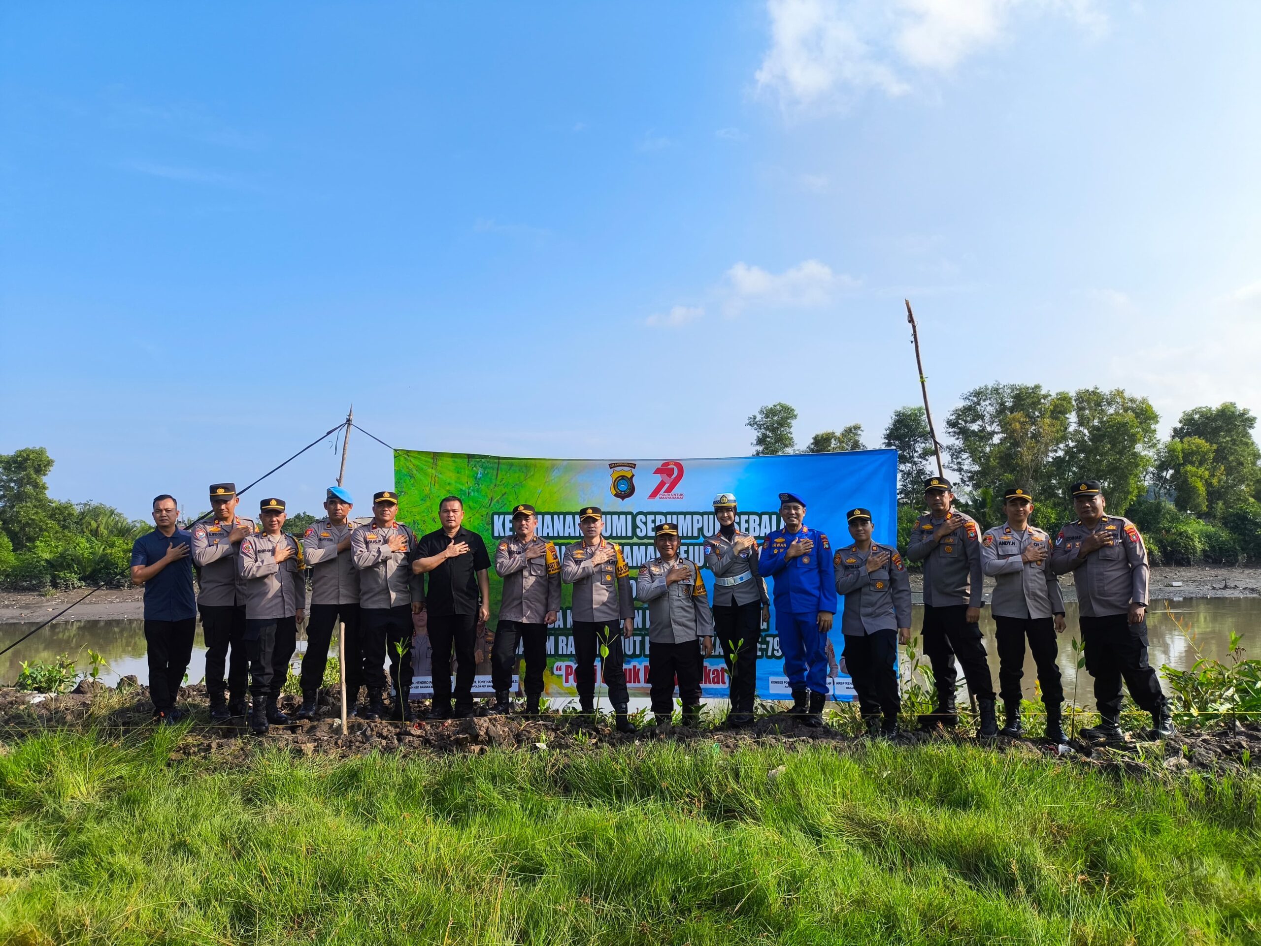 Polresta Pangkalpinang Tanam 200 Bibit Pohon Serentak, Peringati HUT Ke-79 Bhayangkara
